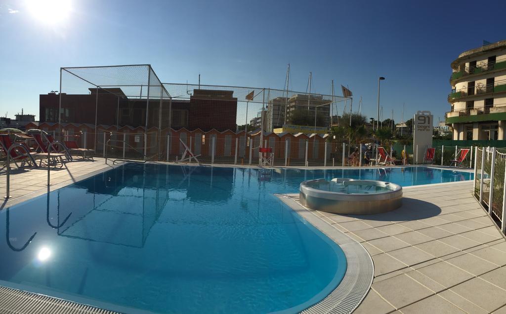 Hotel Mehari Riccione Exterior photo
