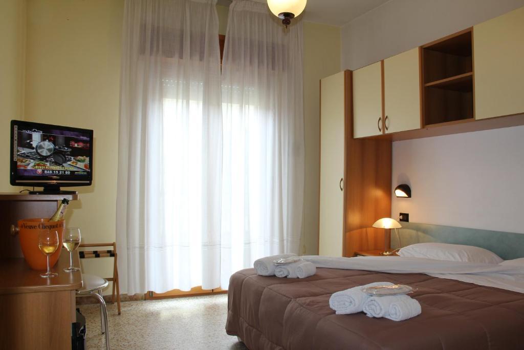 Hotel Mehari Riccione Exterior photo