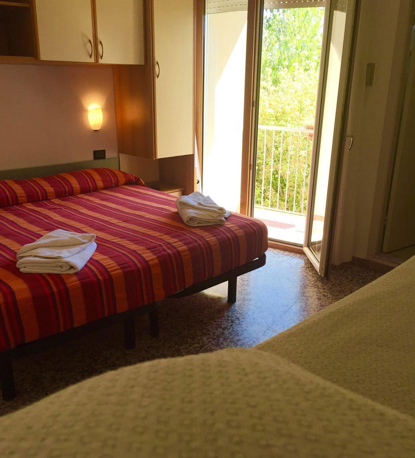 Hotel Mehari Riccione Exterior photo