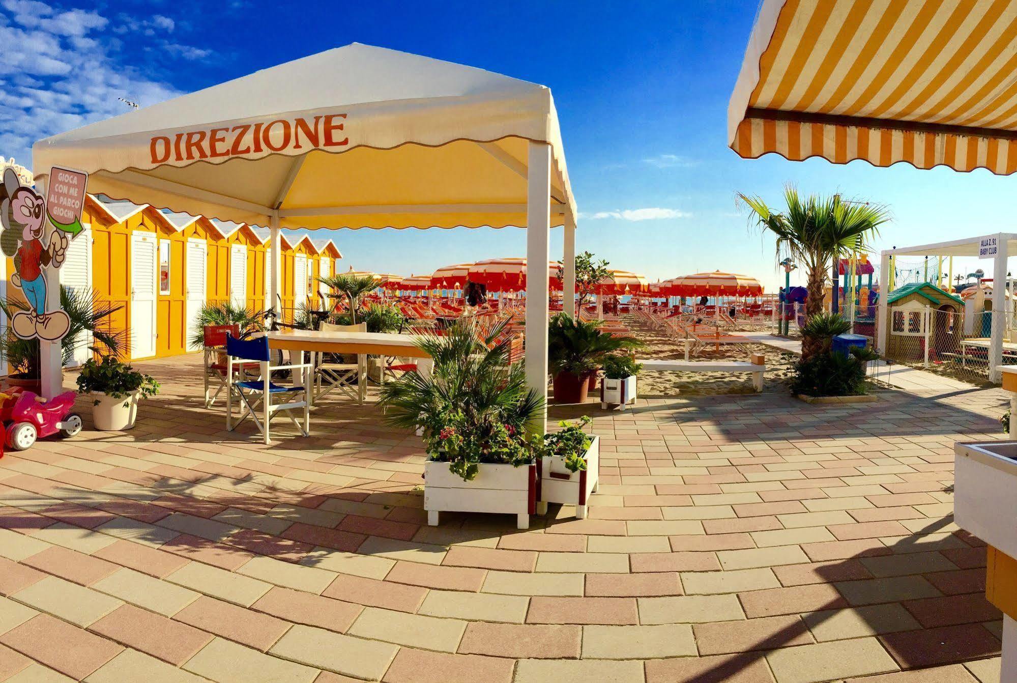 Hotel Mehari Riccione Exterior photo